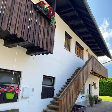 VIII Panorama-Ferienwohnung Petzenblick Smihel nad Pliberkom Exterior foto
